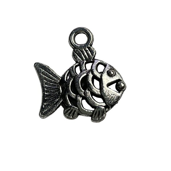 Fish Pendant Silver Tone Charm Bracelet Necklace Jewelry Craft Dangle u  Nautica - Picture 2 of 2